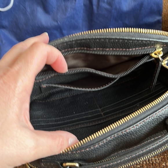 Dooney & Bourke Black Belvedere Ambler Pebbled Leather Crossbody Bag - Picture 4 of 9